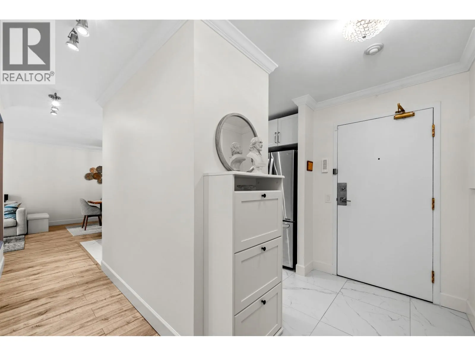 T4908 3980 CARRIGAN COURT