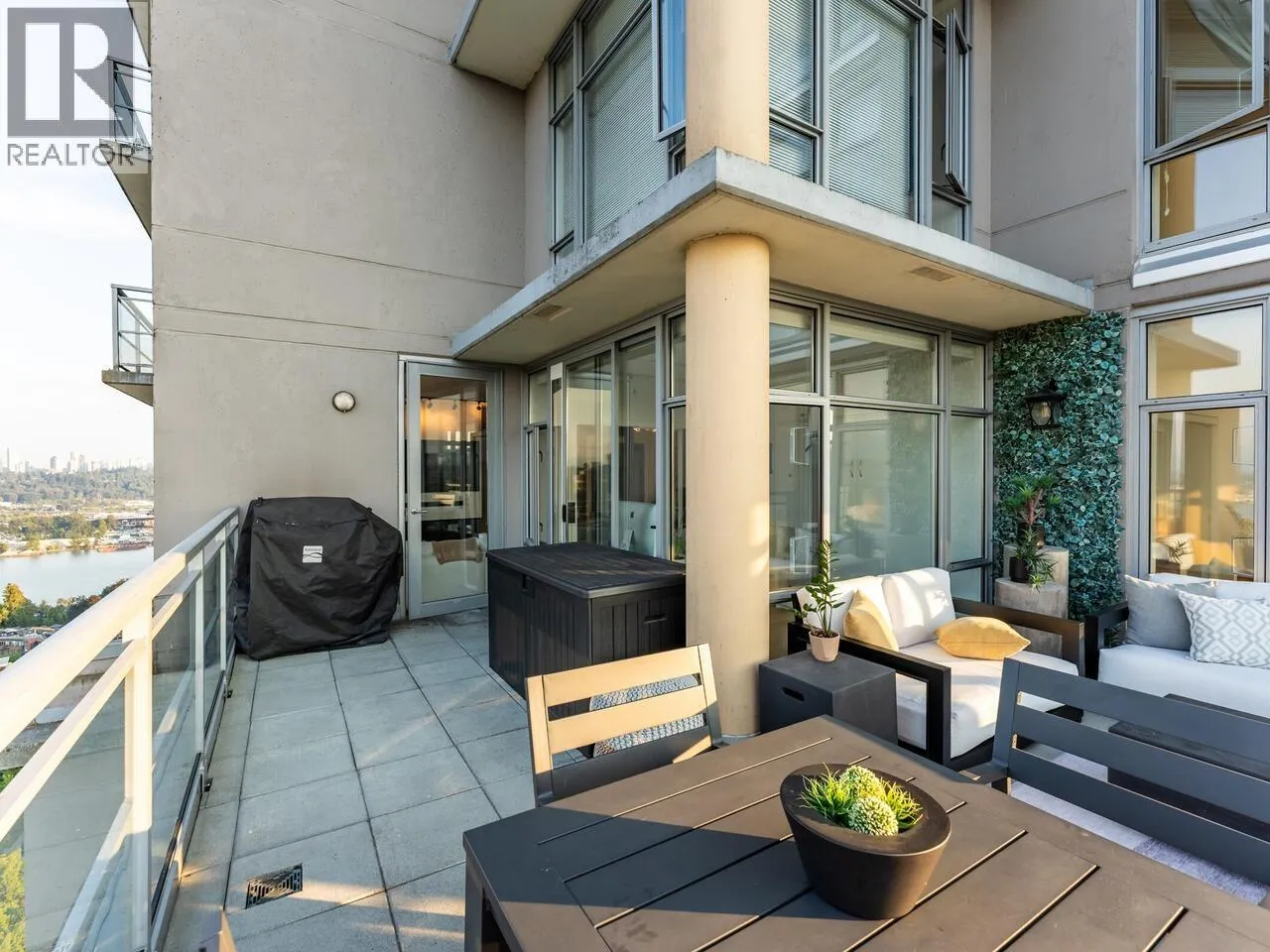 2301 280 ROSS DRIVE