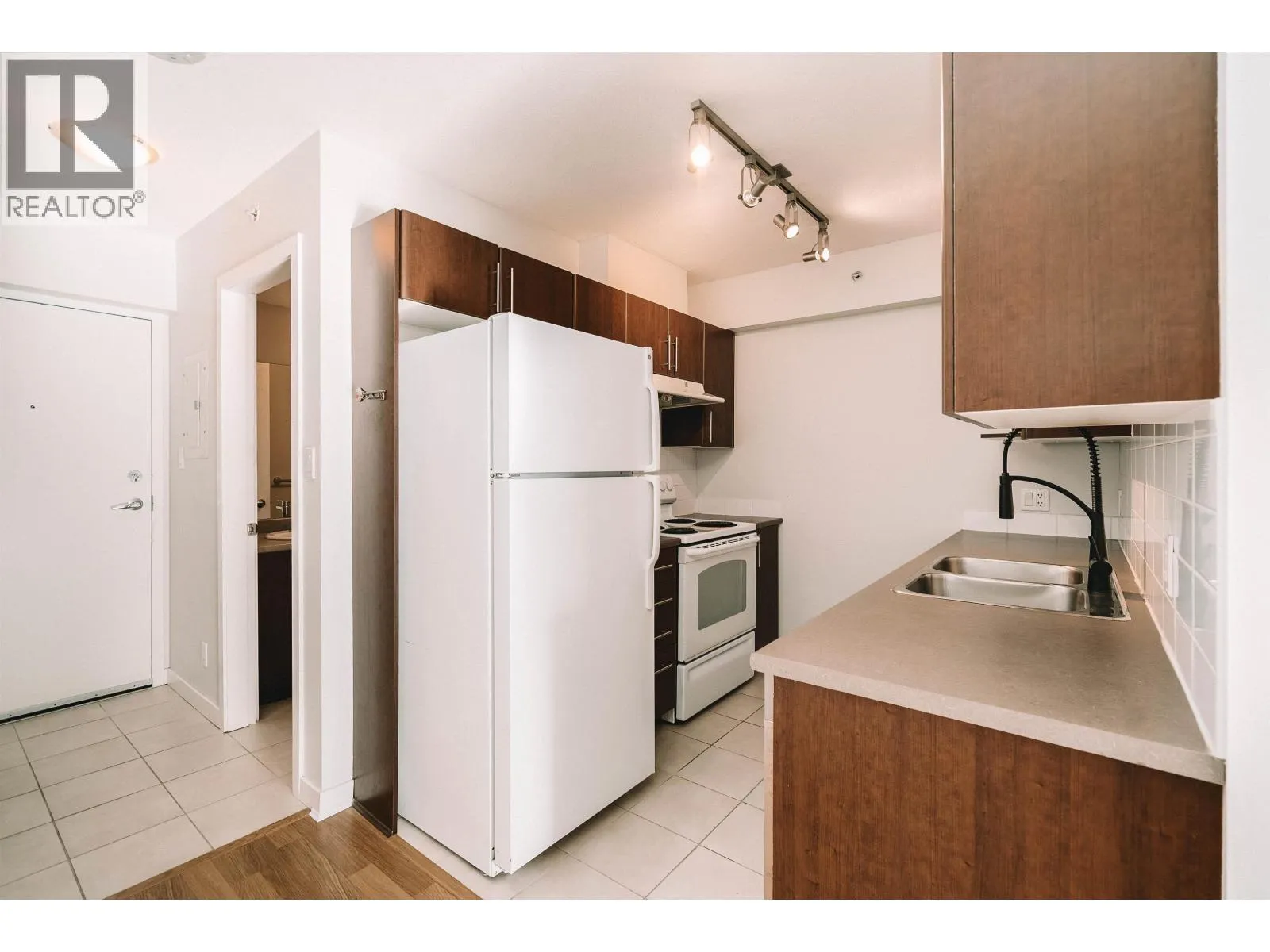 906 1178 HEFFLEY CRESCENT