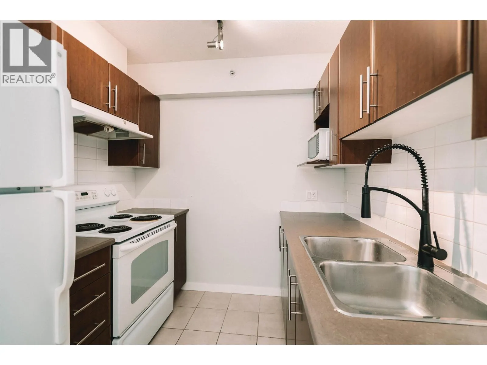906 1178 HEFFLEY CRESCENT