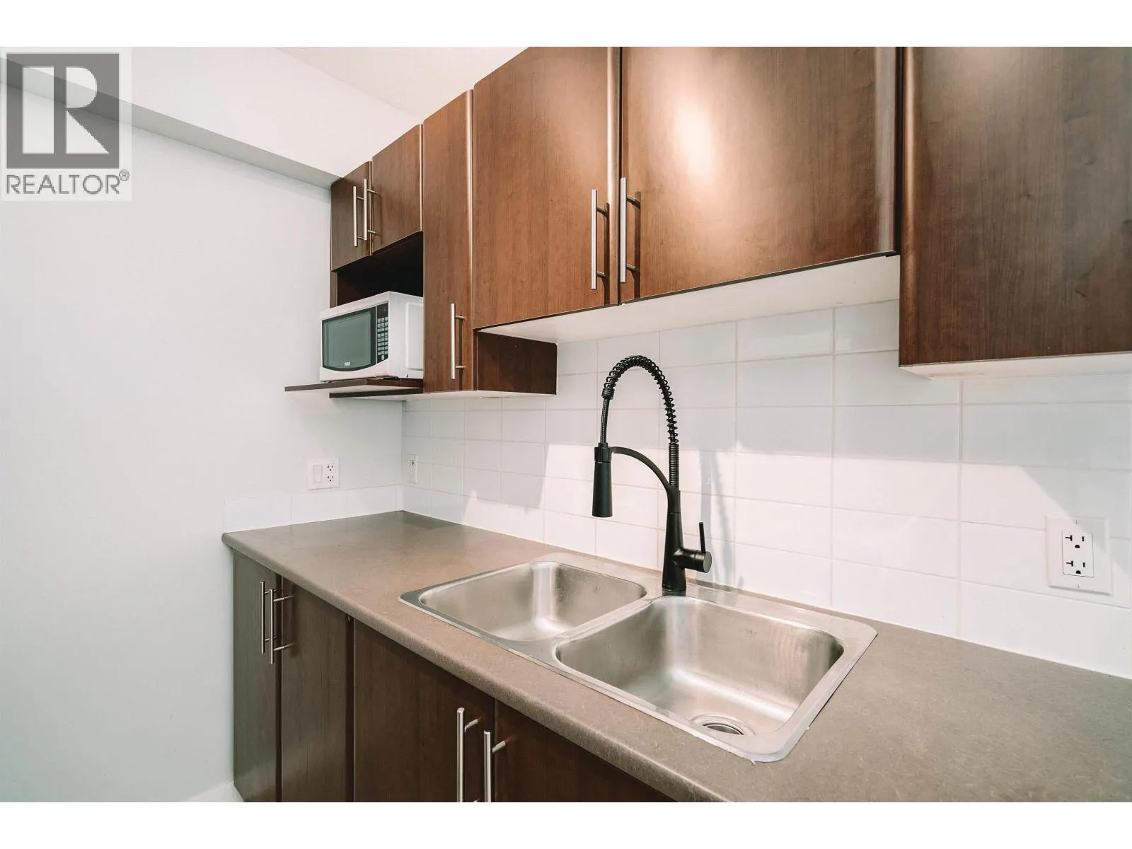 906 1178 HEFFLEY CRESCENT