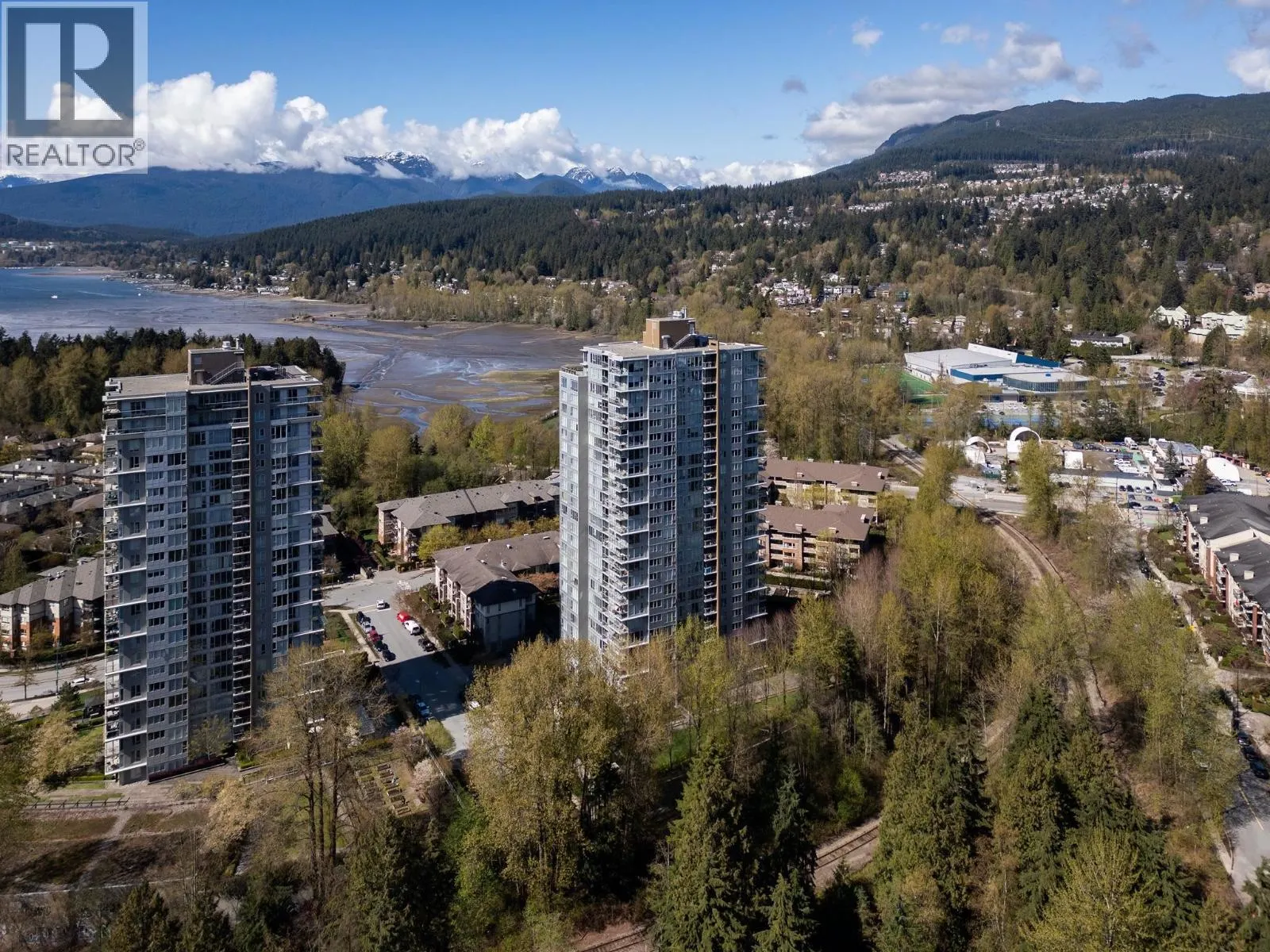 1009 660 NOOTKA WAY