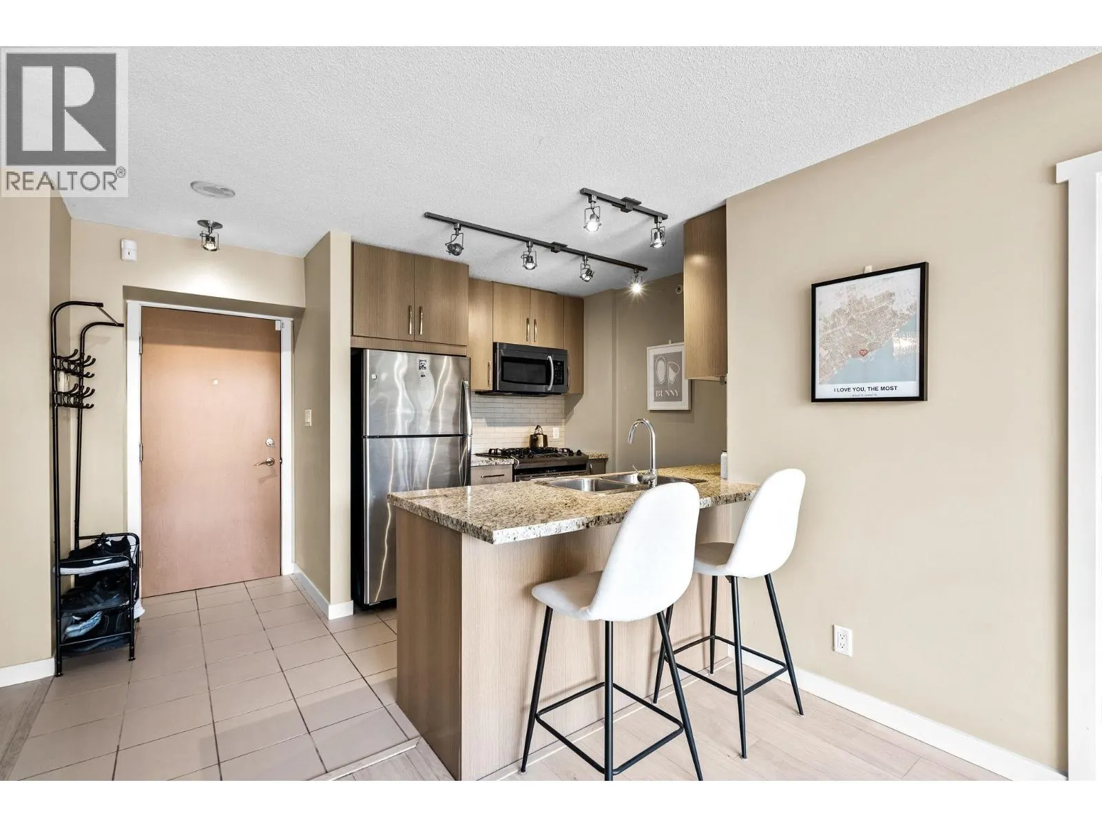1009 660 NOOTKA WAY