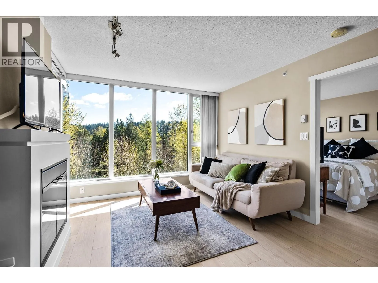 1009 660 NOOTKA WAY