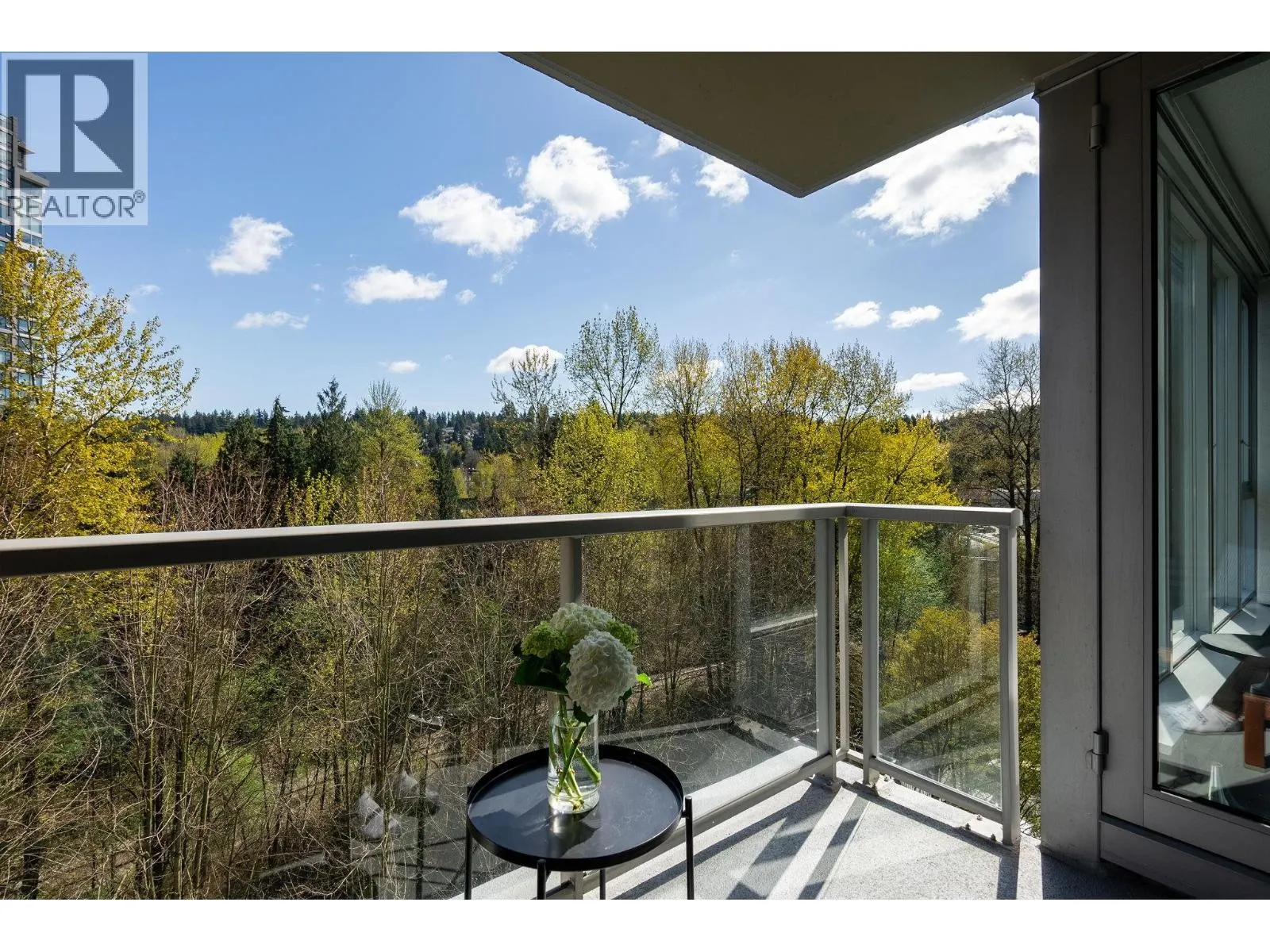 1009 660 NOOTKA WAY