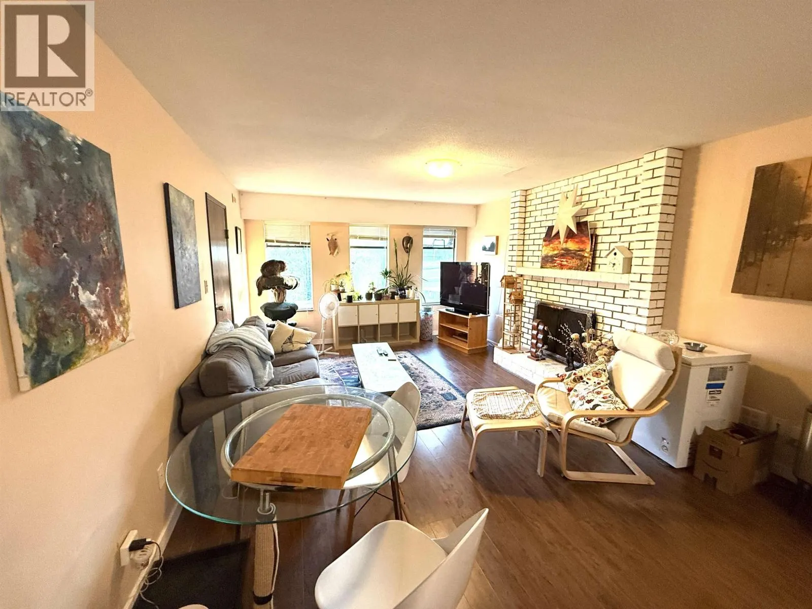 33XX QUEENS AVENUE