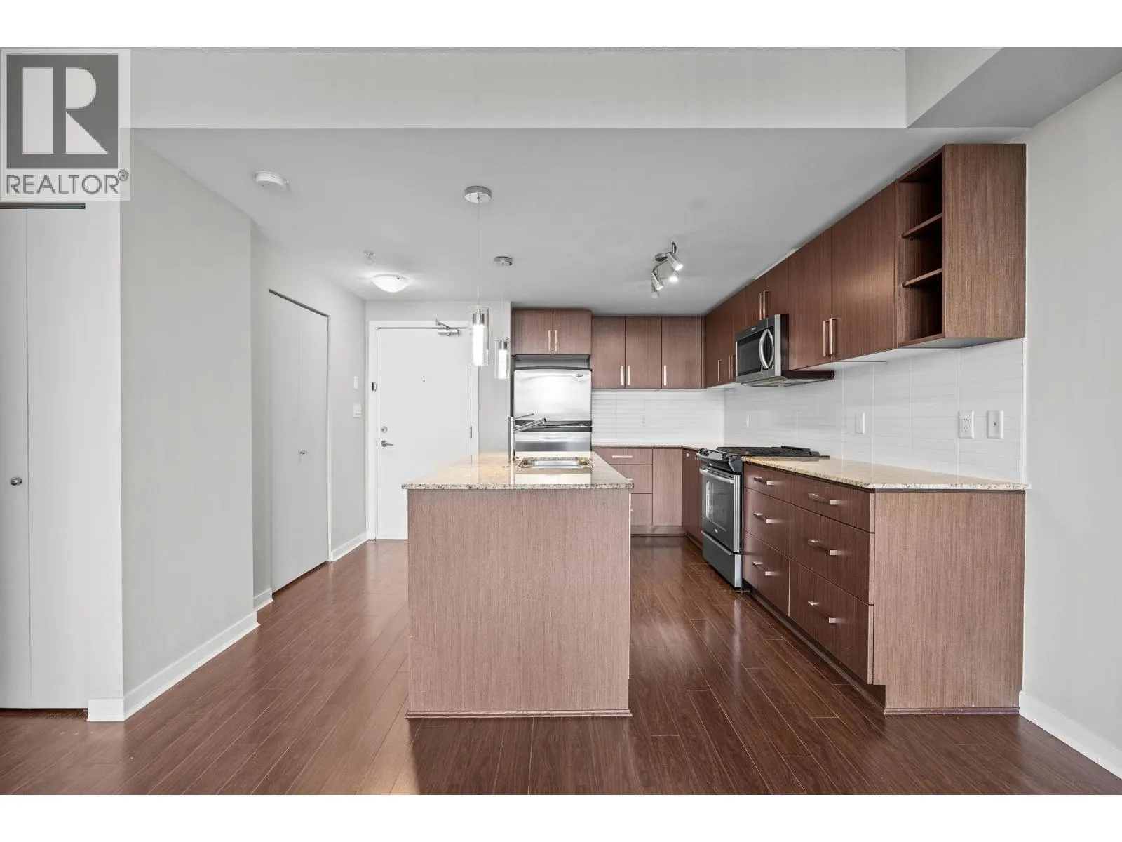 3606 9888 CAMERON STREET