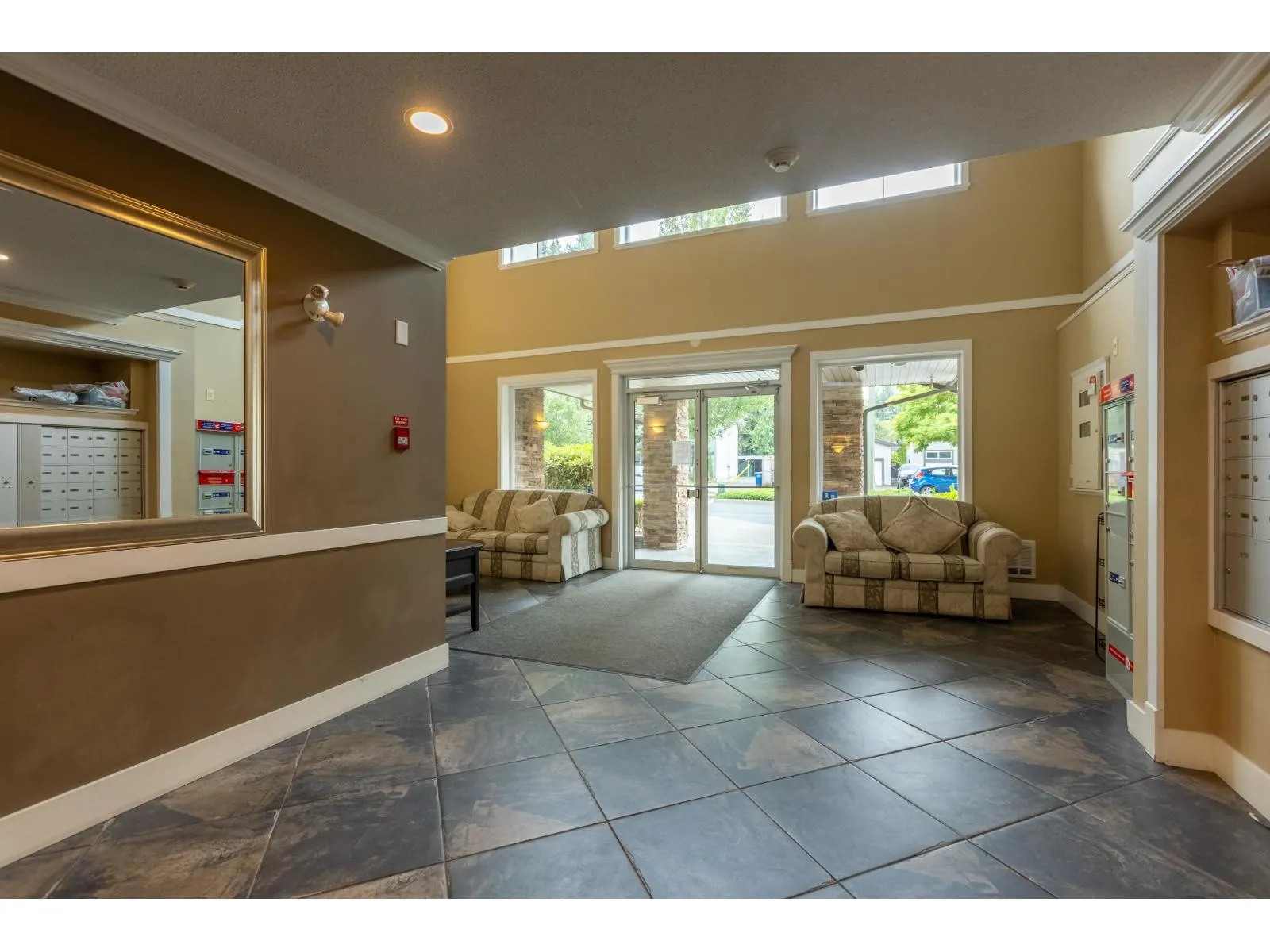 410 2038 SANDALWOOD CRESCENT