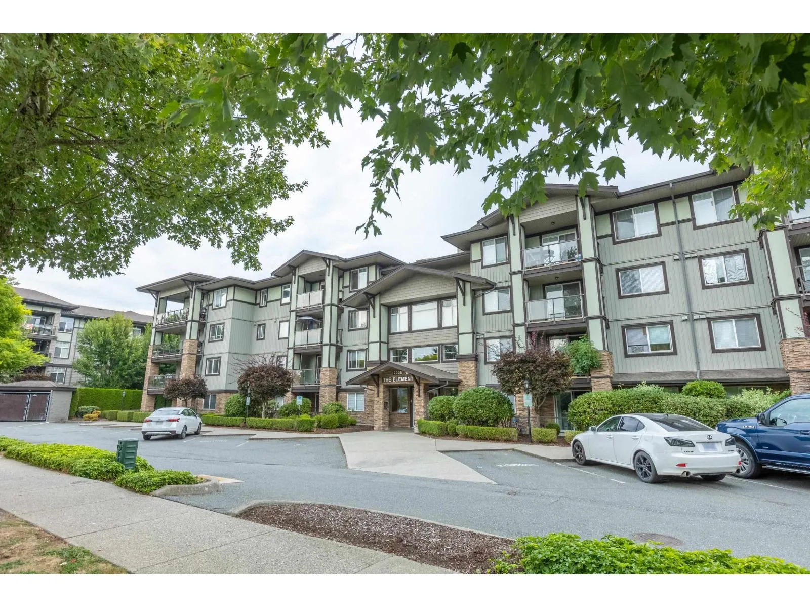 410 2038 SANDALWOOD CRESCENT