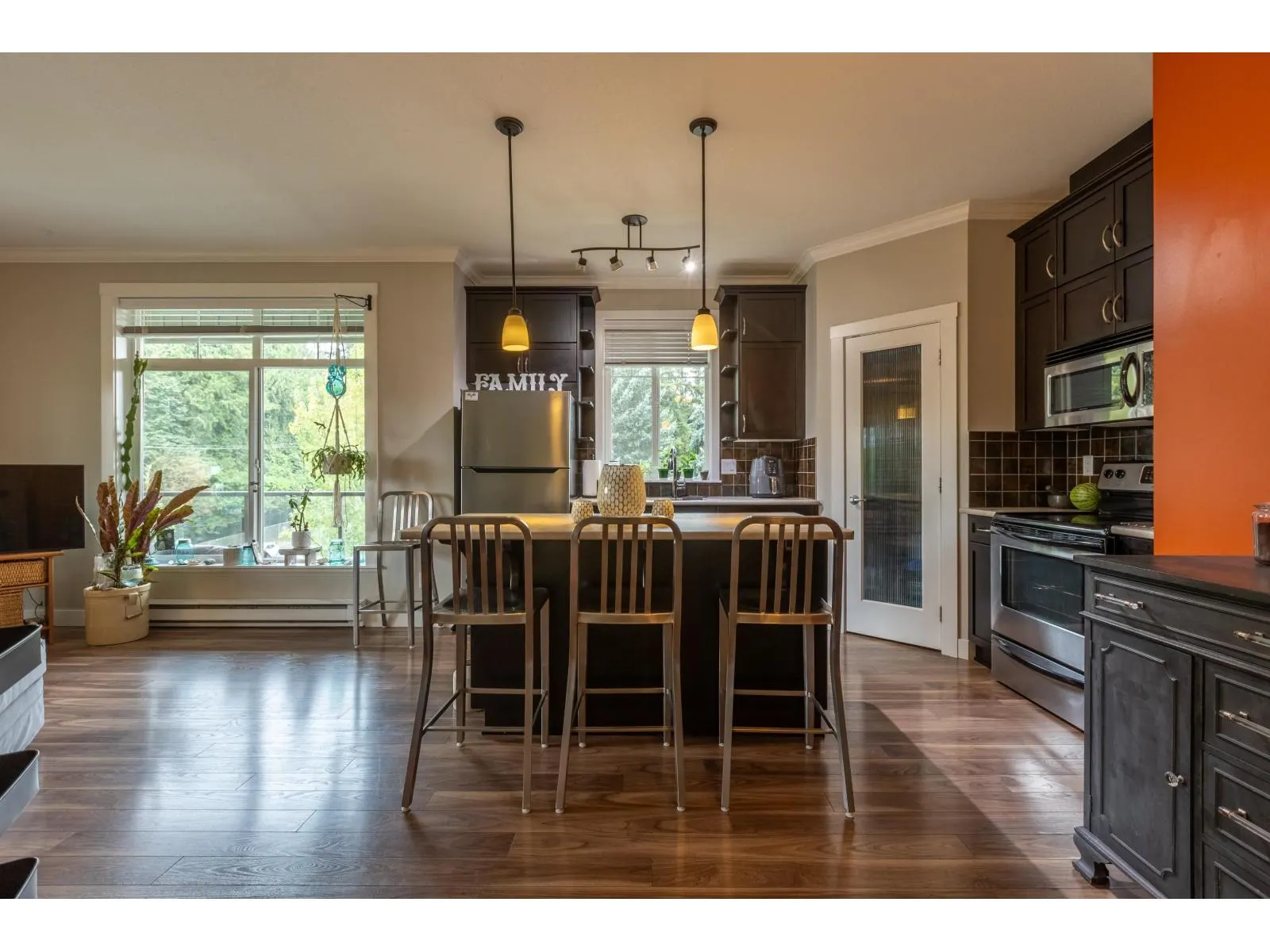 410 2038 SANDALWOOD CRESCENT