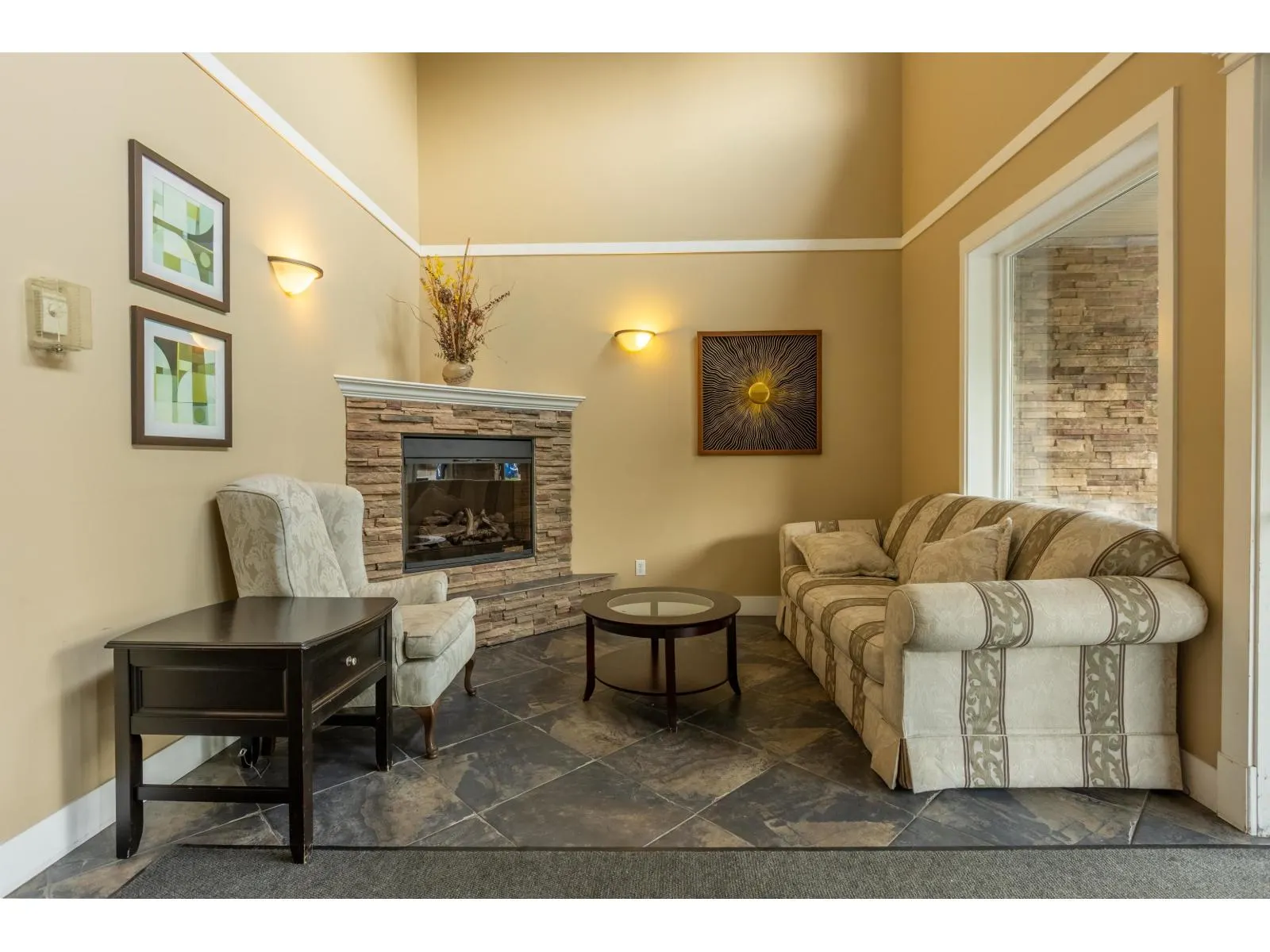 410 2038 SANDALWOOD CRESCENT