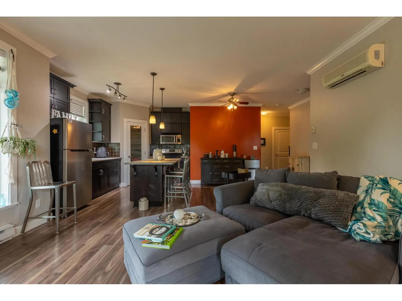 410 2038 SANDALWOOD CRESCENT