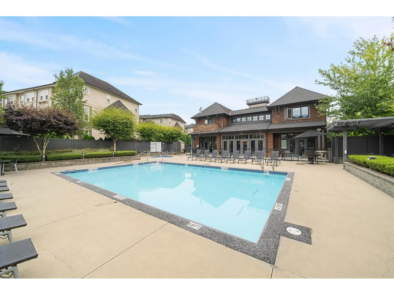 73 7848 209TH STREET