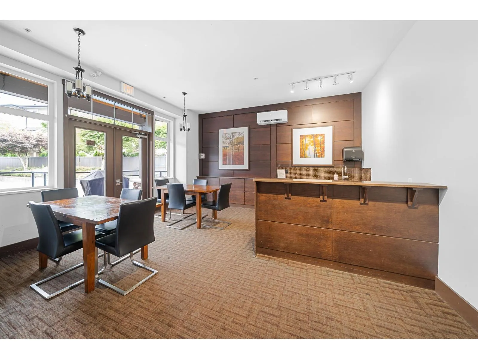 73 7848 209TH STREET