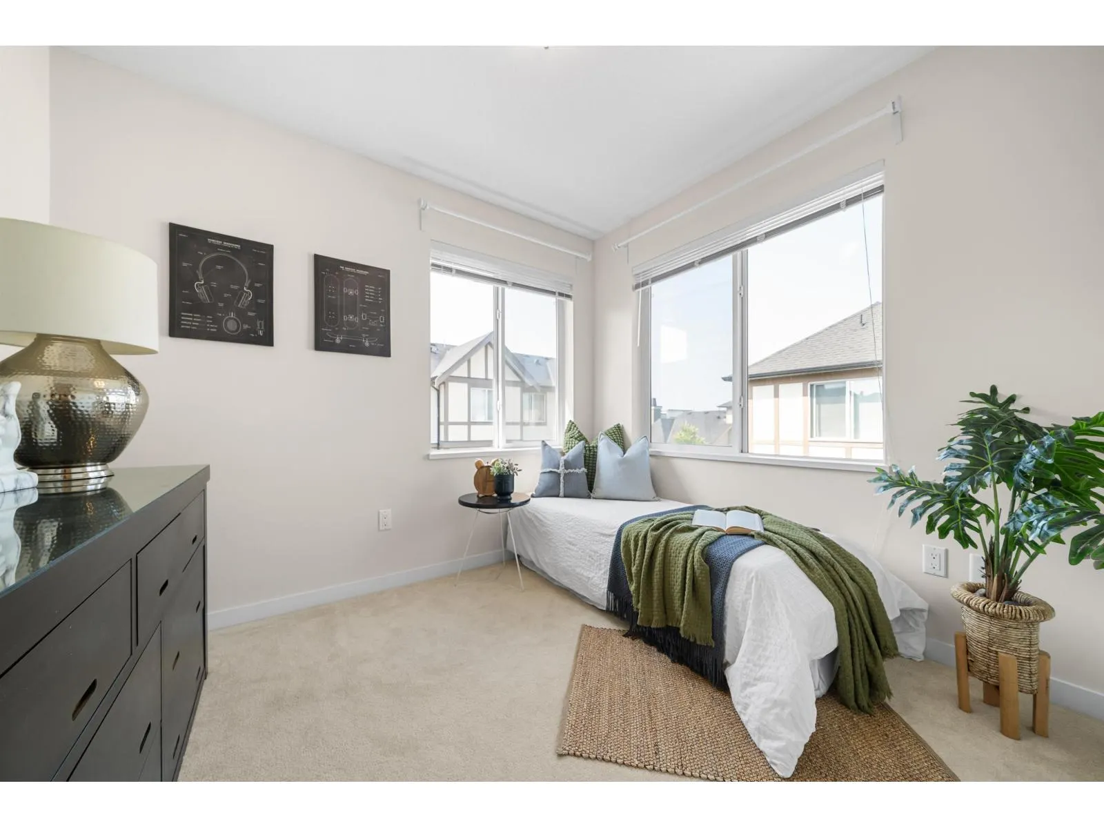73 7848 209TH STREET