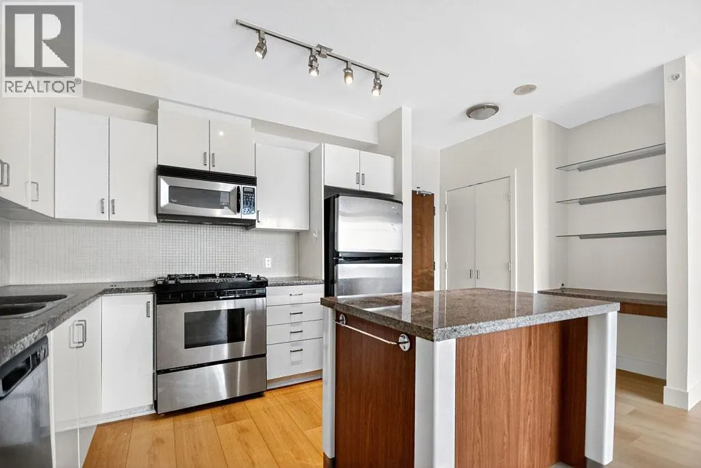 1609 155 W 1ST STREET