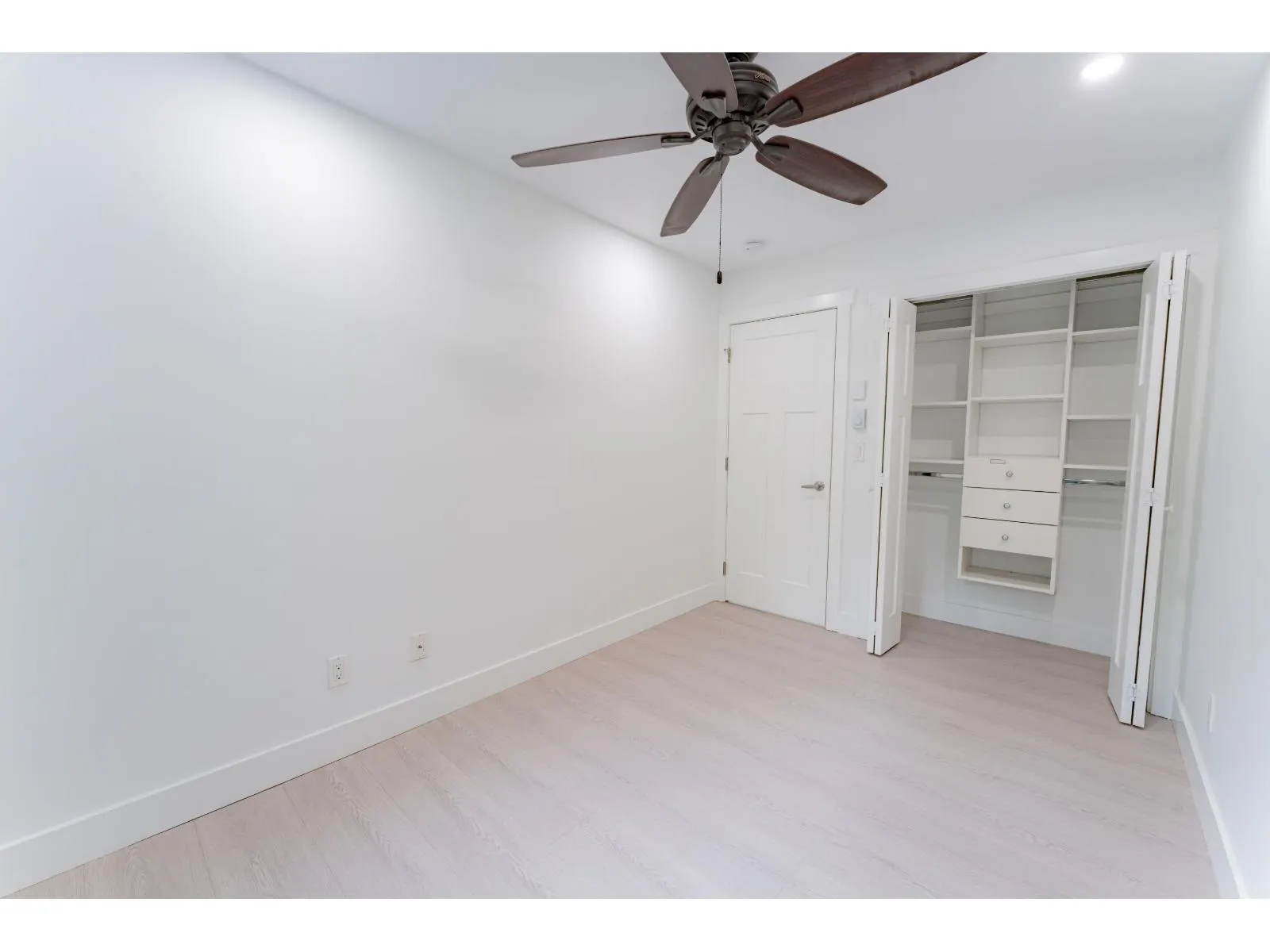 13 14285 64 AVENUE
