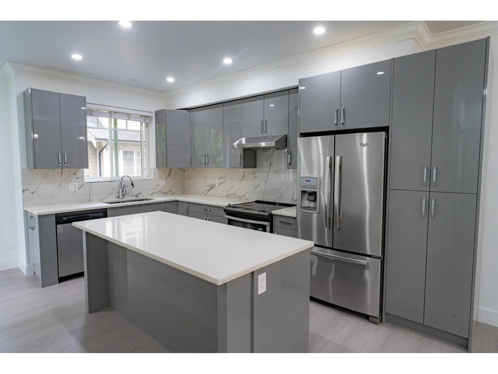 13 14285 64 AVENUE