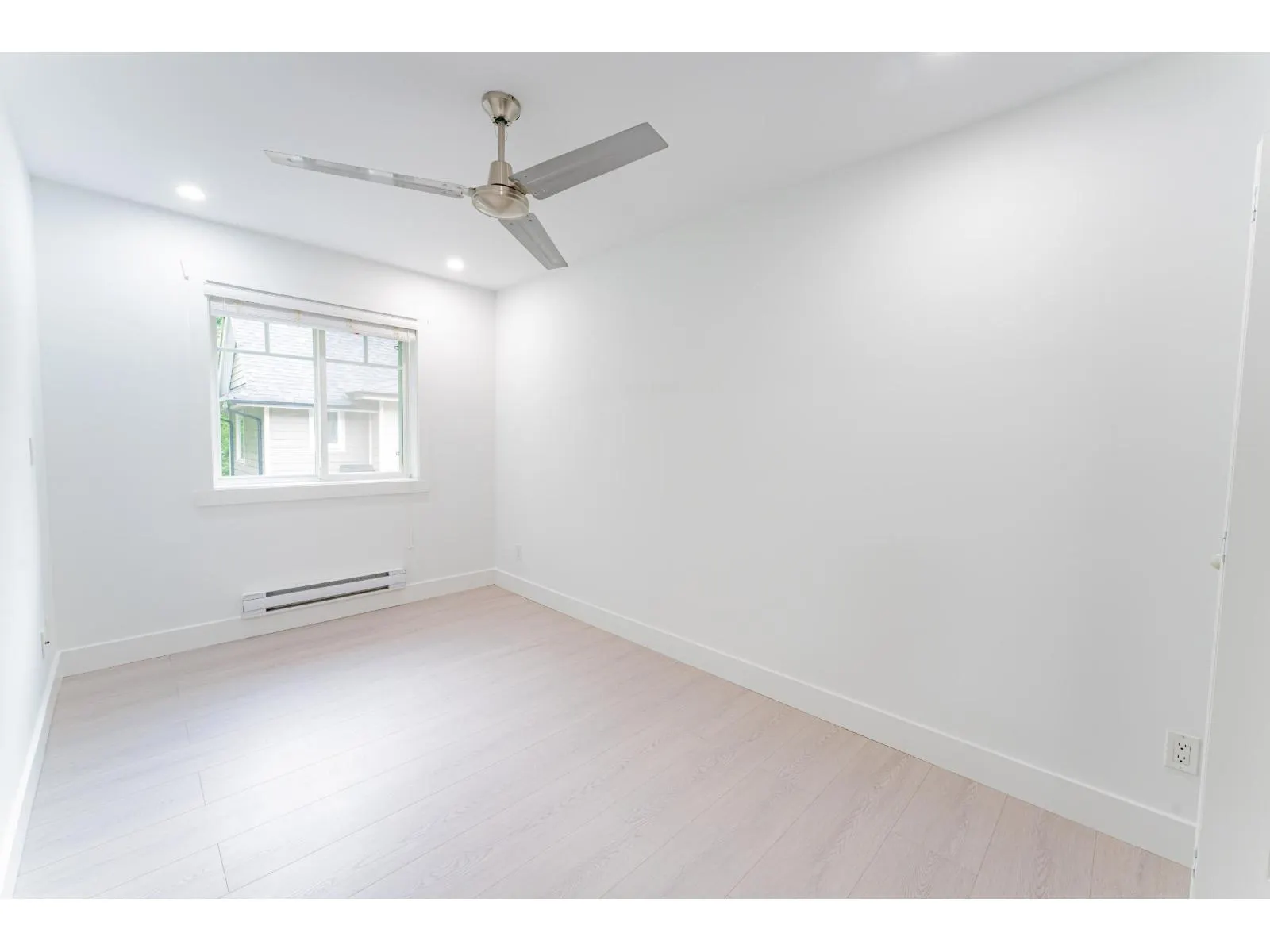 13 14285 64 AVENUE