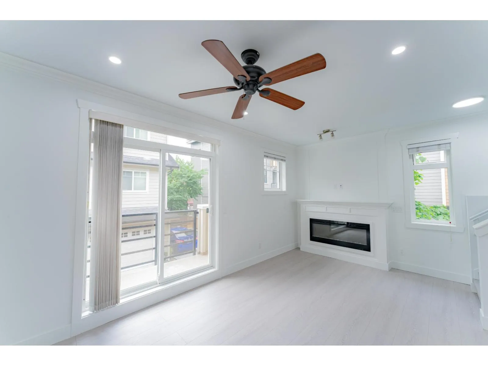 13 14285 64 AVENUE