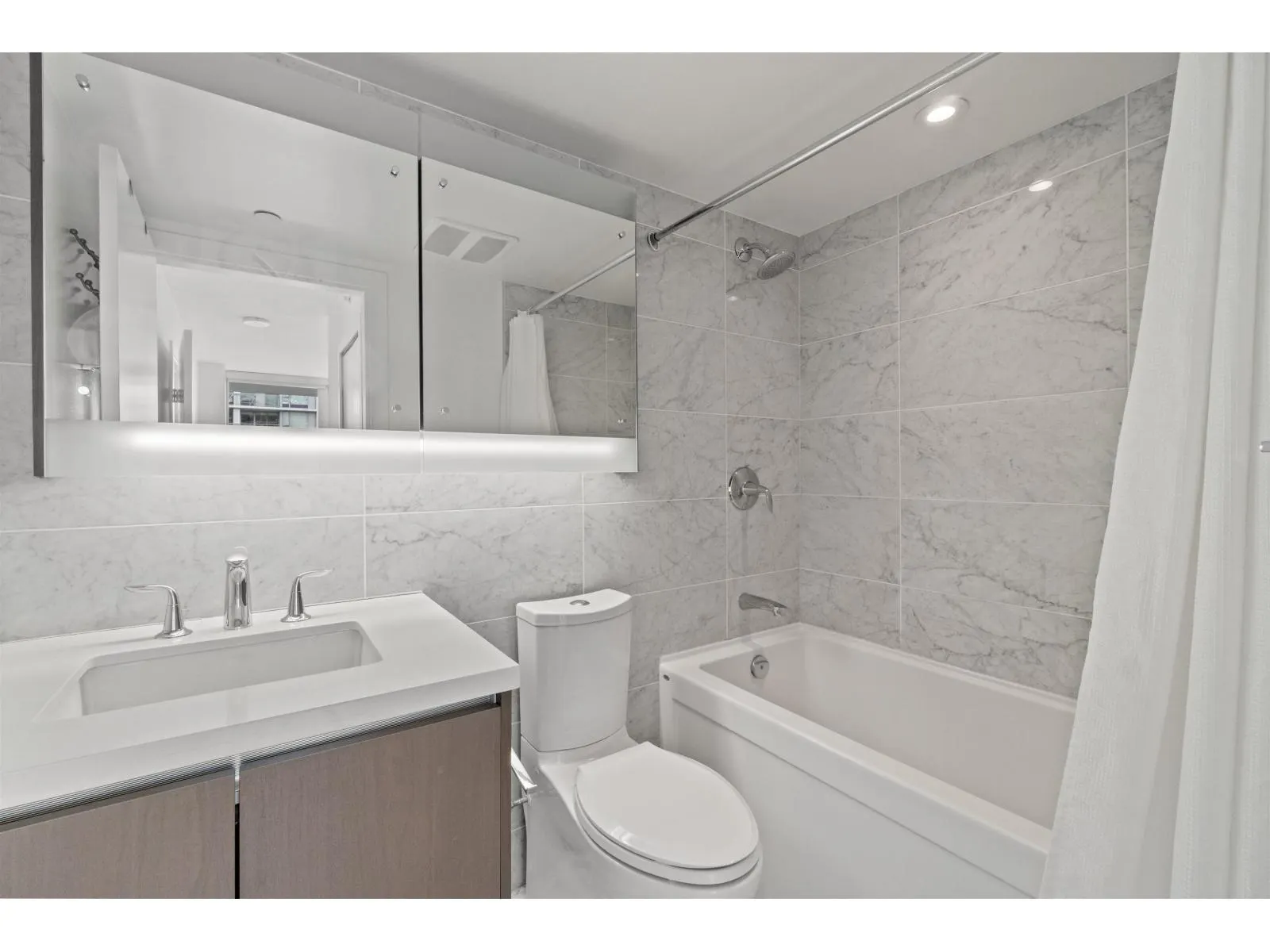 4101 13696 100 AVENUE