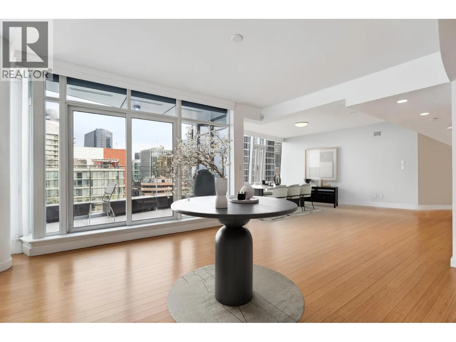 2502 1233 W CORDOVA STREET