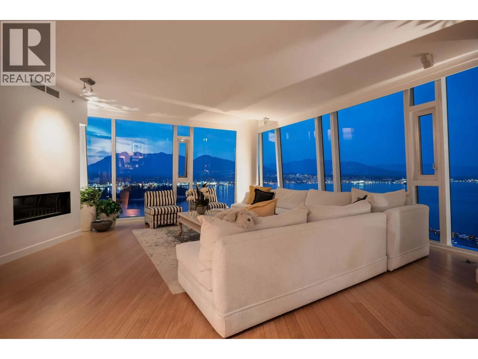 2502 1233 W CORDOVA STREET