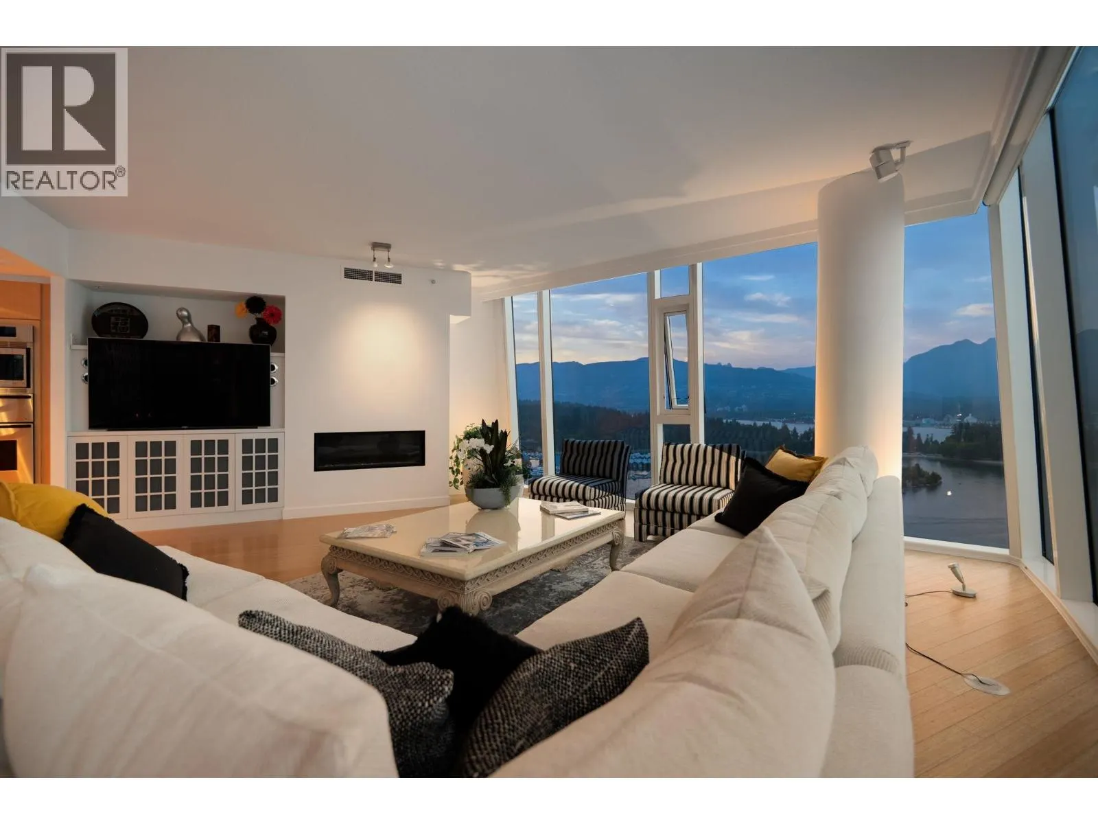 2502 1233 W CORDOVA STREET