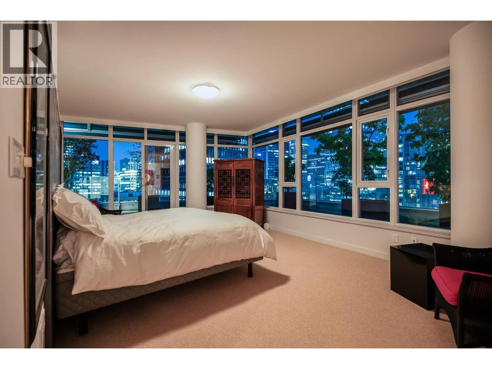 2502 1233 W CORDOVA STREET