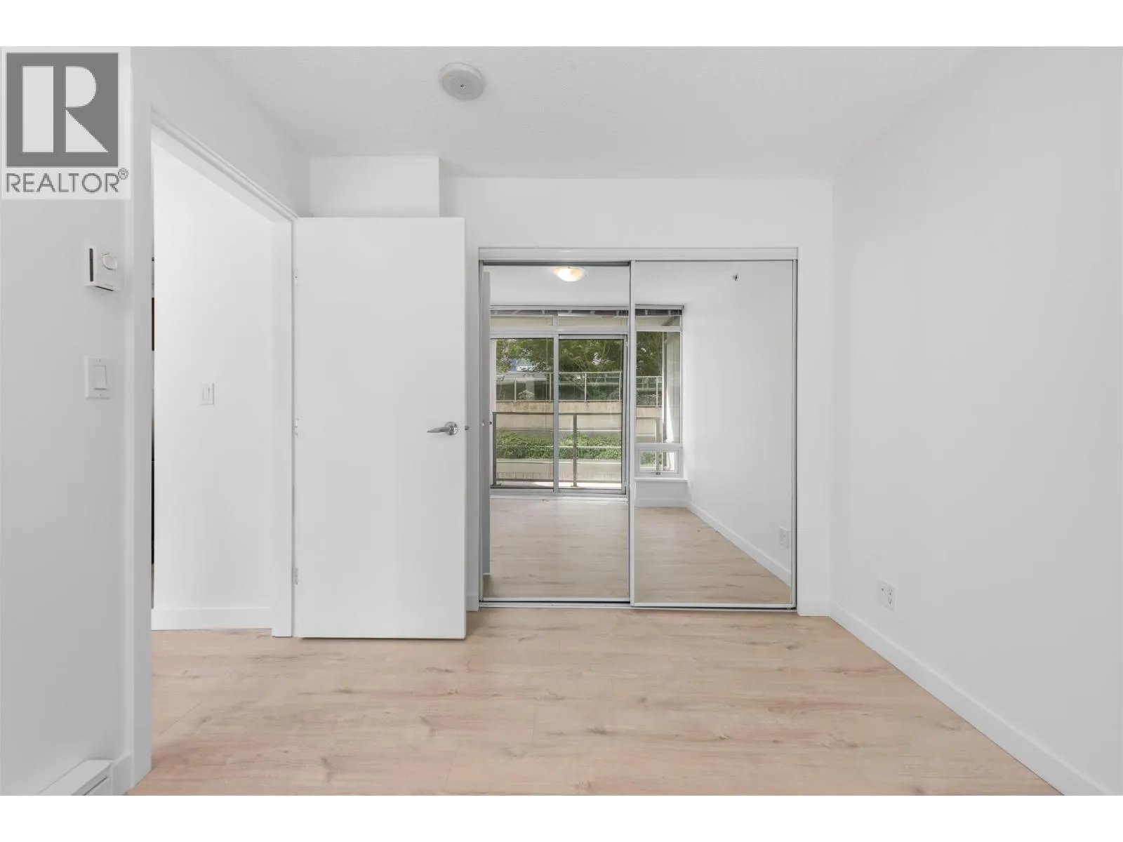 511 8280 LANSDOWNE ROAD