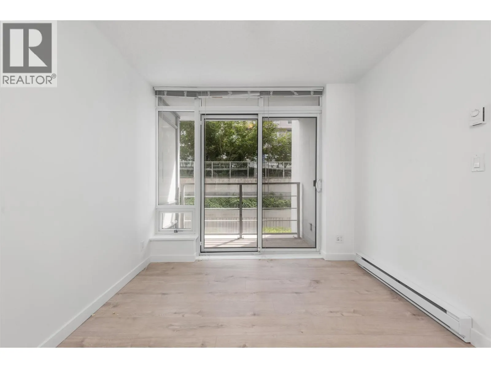 511 8280 LANSDOWNE ROAD