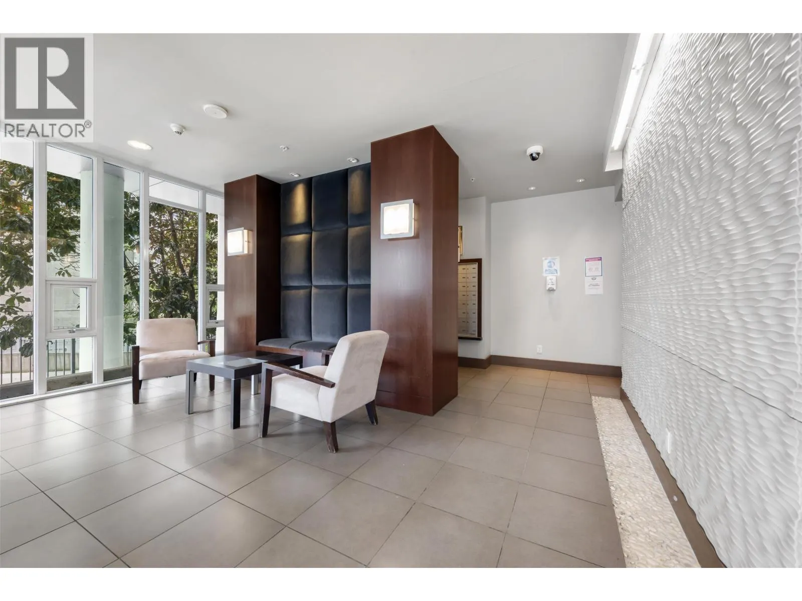 511 8280 LANSDOWNE ROAD