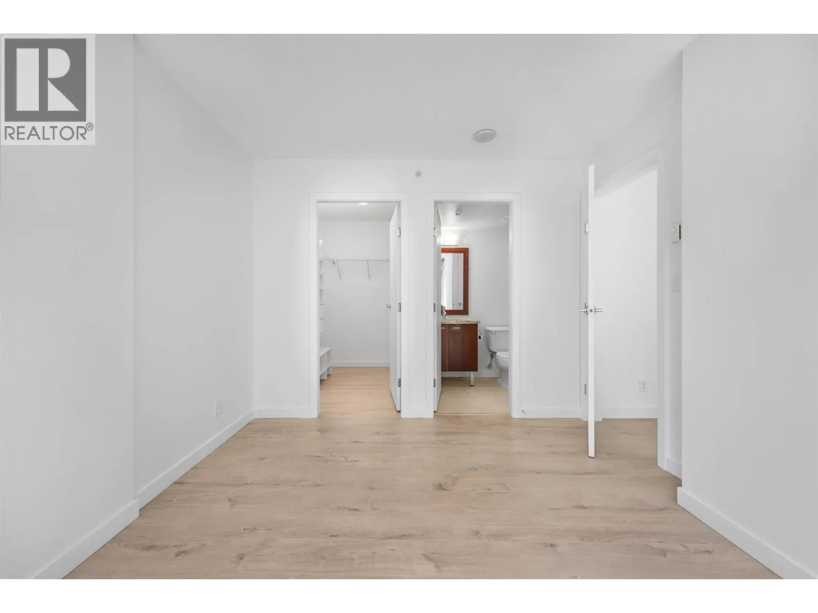 511 8280 LANSDOWNE ROAD