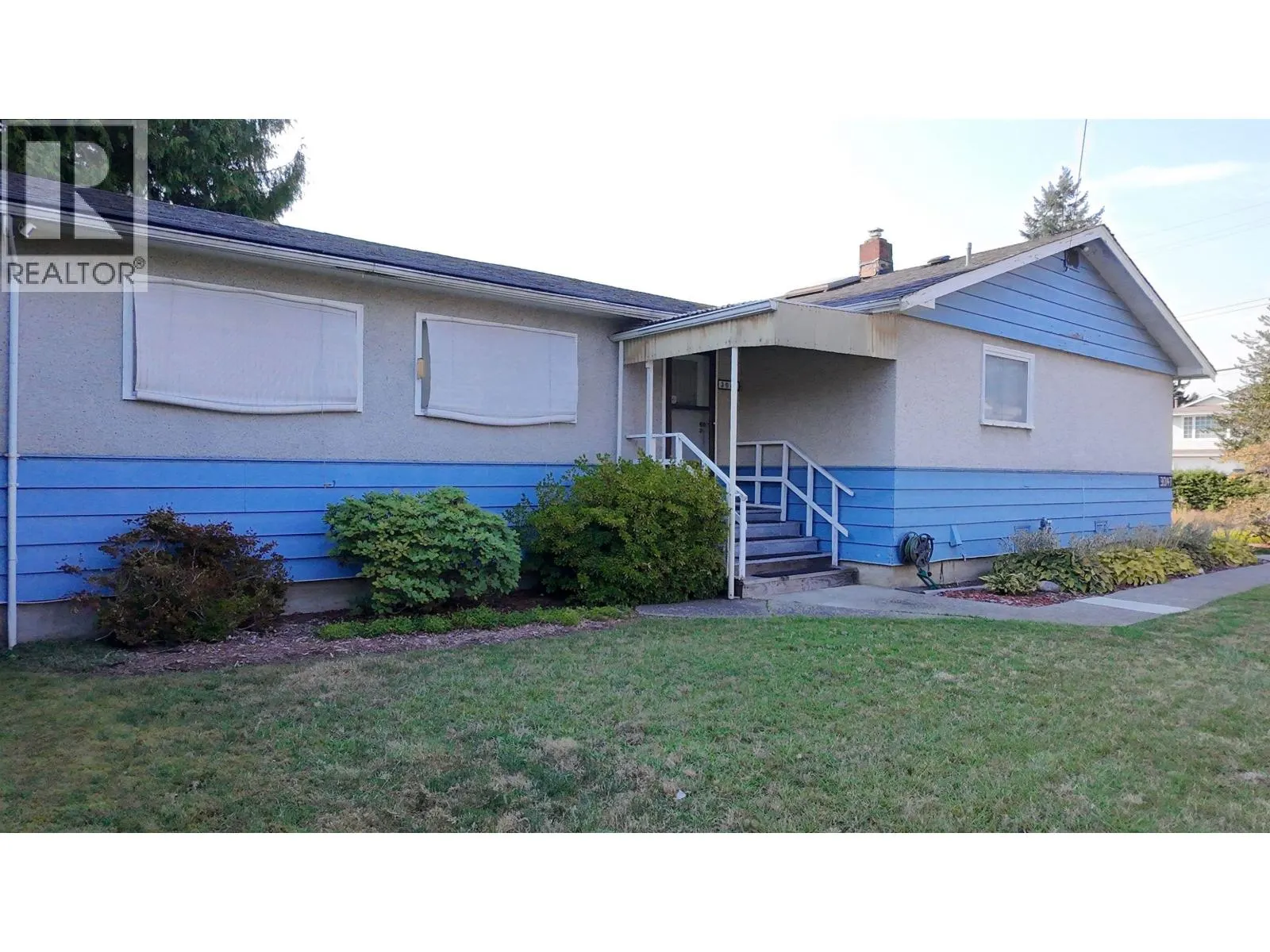 3047 OXFORD STREET