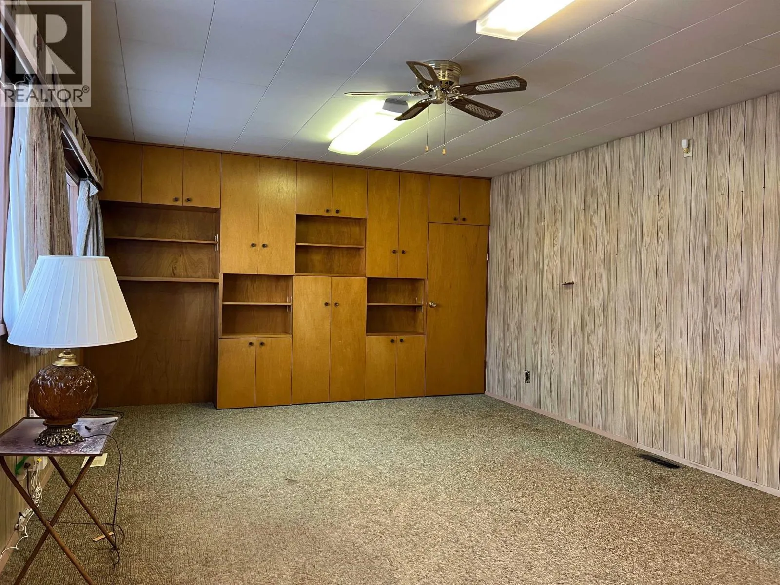 3047 OXFORD STREET