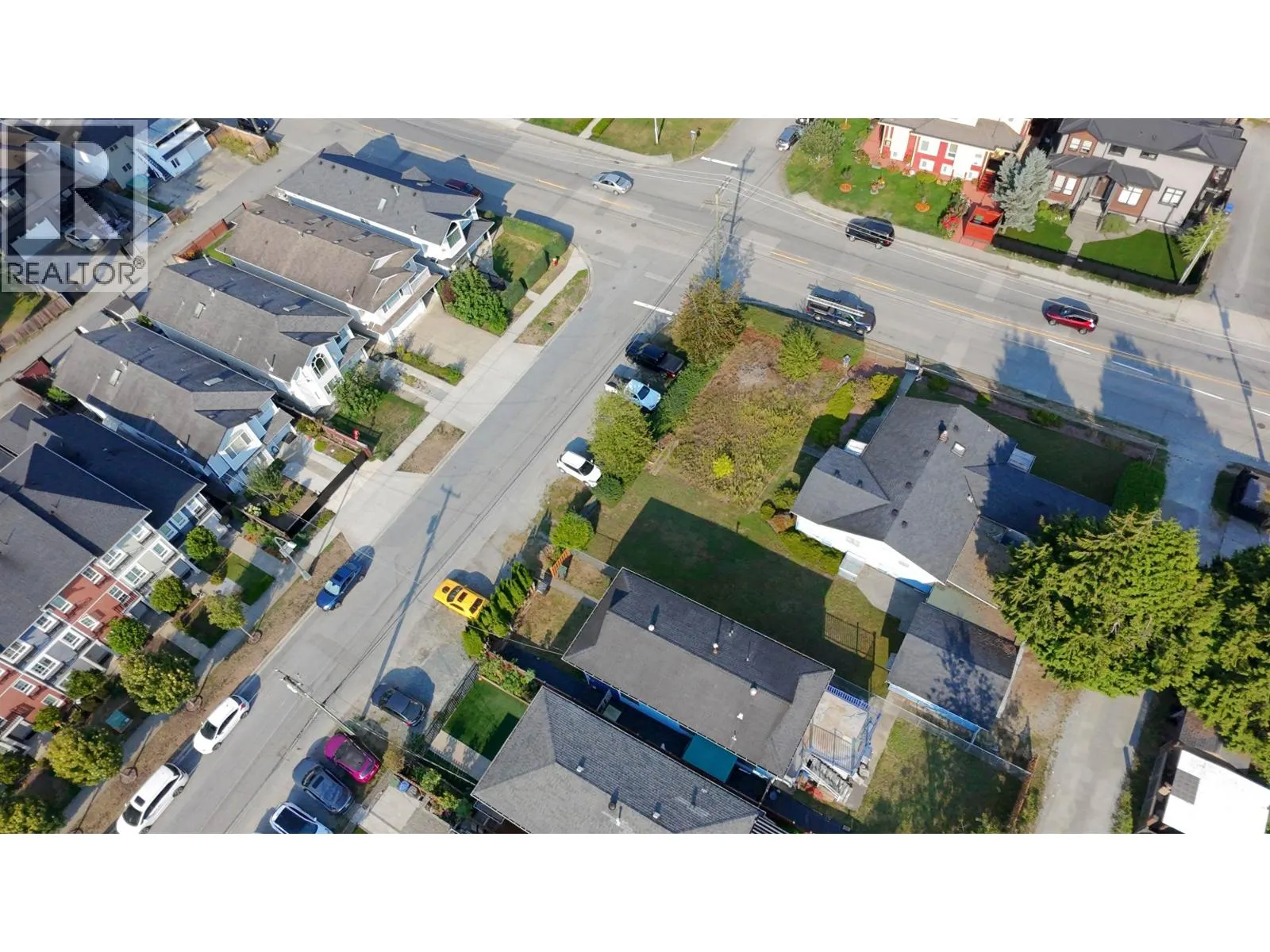 3047 OXFORD STREET