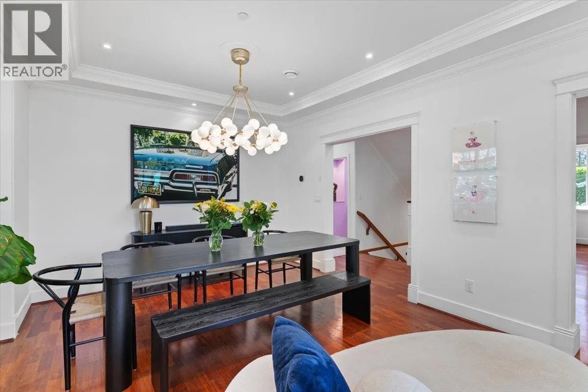 1910 QUILCHENA CRESCENT