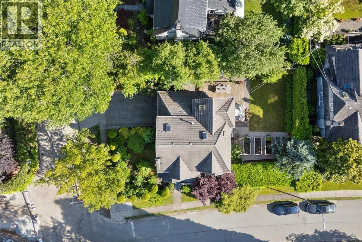 1910 QUILCHENA CRESCENT