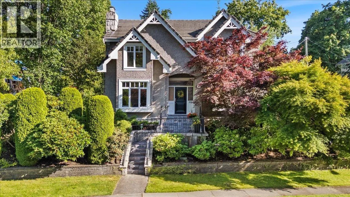 1910 QUILCHENA CRESCENT