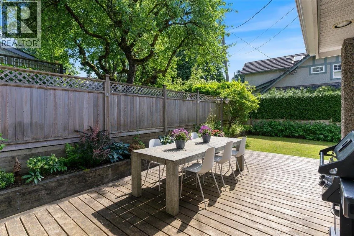 1910 QUILCHENA CRESCENT