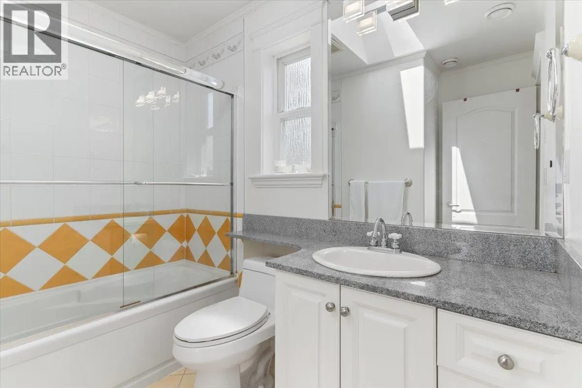 1910 QUILCHENA CRESCENT