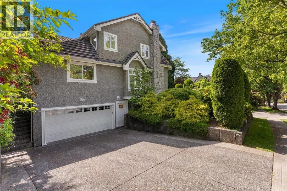1910 QUILCHENA CRESCENT