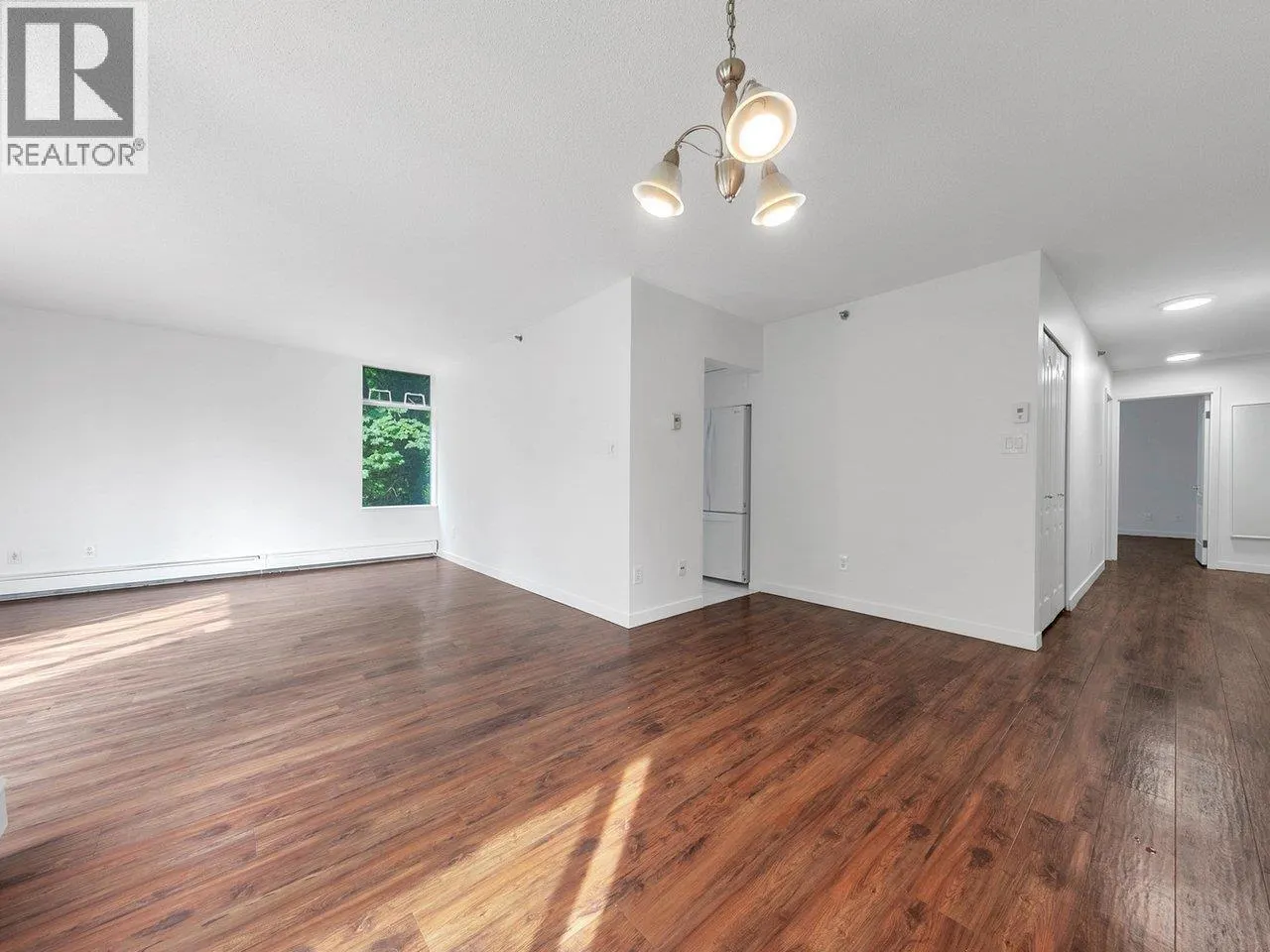 307 3061 E KENT AVENUE NORTH