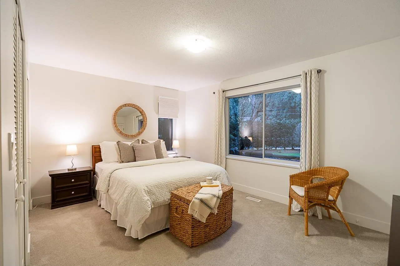 18 CLOVERMEADOW CRESCENT