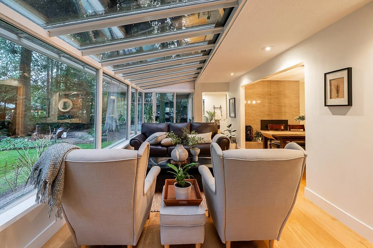18 CLOVERMEADOW CRESCENT