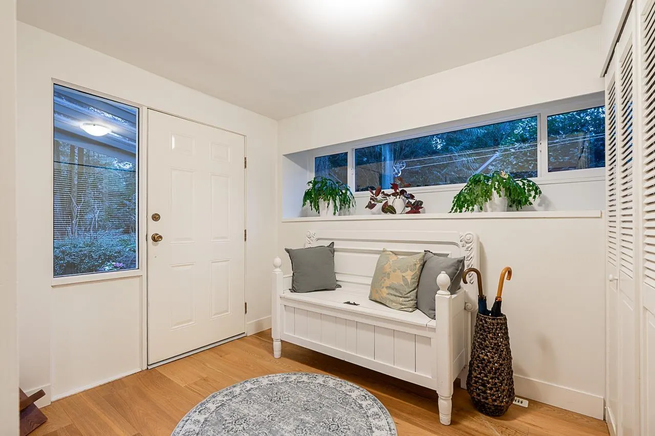 18 CLOVERMEADOW CRESCENT