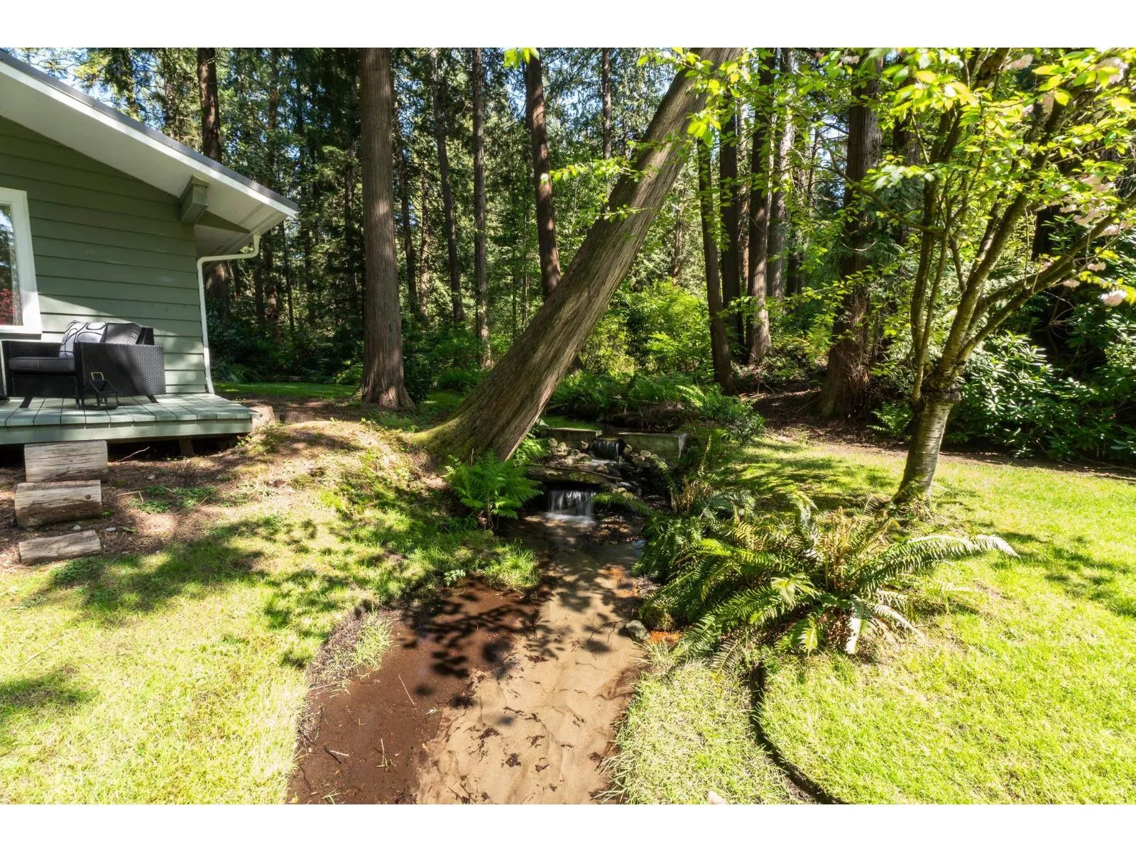 18 CLOVERMEADOW CRESCENT