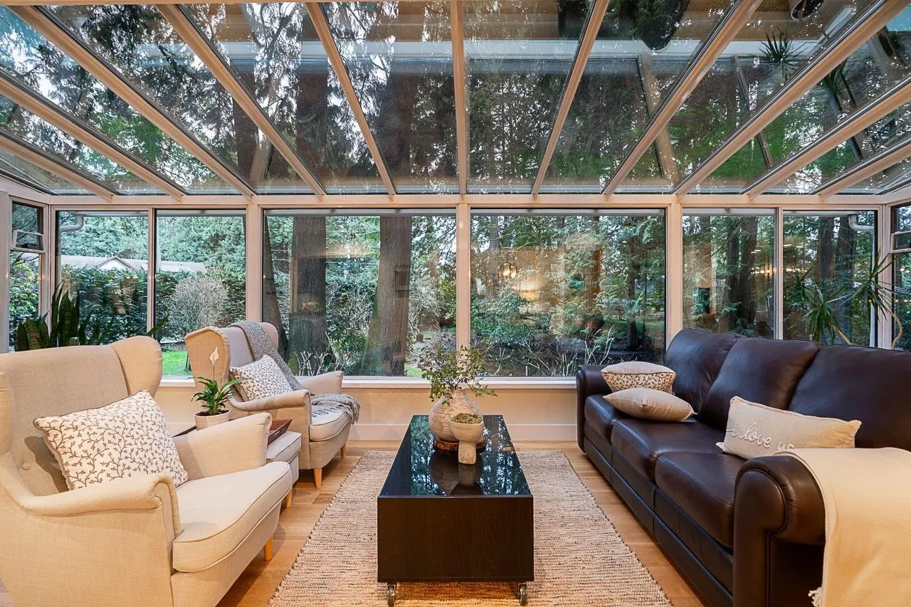 18 CLOVERMEADOW CRESCENT