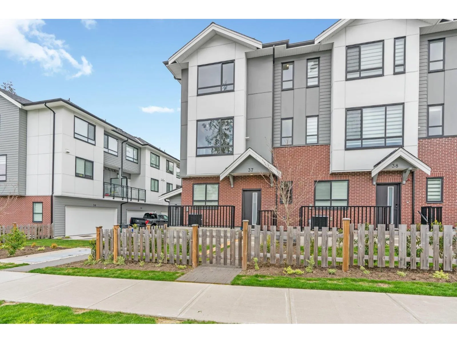 37 12635 63 AVENUE