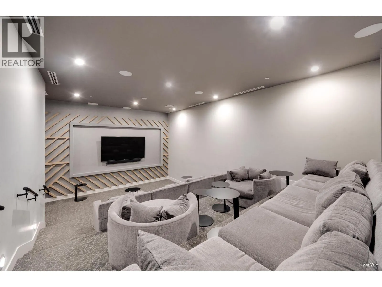 1201 530 WHITING WAY